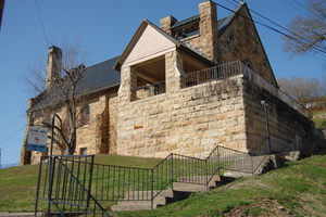 Photo of the St. Thomas Episcopal Church build with chiseled mason stone.